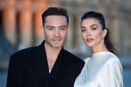 Ed Westwick papà, è nato il figlio Oscar Alexander: l'annuncio sui social