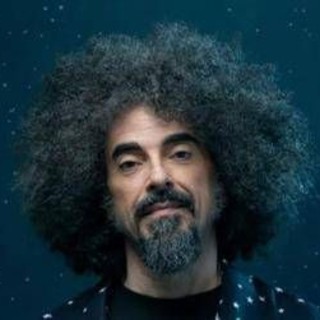 Caparezza: "L'arte contagia, la politica polarizza. Solidarietà ad autotrasportatori e lavoratori" Caparezza: "L'arte contagia, la politica polarizza. Solidarietà ad autotrasportatori e lavoratori"