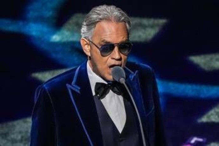 Milano Cortina 2026, Andrea Bocelli alla cerimonia di apertura Milano Cortina 2026, Andrea Bocelli alla cerimonia di apertura
