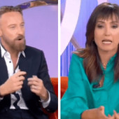 Francesco Facchinetti, la frase che fa infuriare Balivo: "Gli uomini giocano a padel per agonismo, le donne per trovare..." Francesco Facchinetti, la frase che fa infuriare Balivo: "Gli uomini giocano a padel per agonismo, le donne per trovare..."