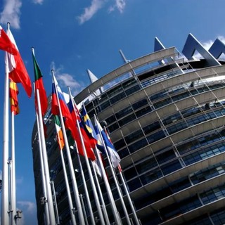 Eurodeputati fissano le condizioni per ridurre i dazi sui prodotti Usa