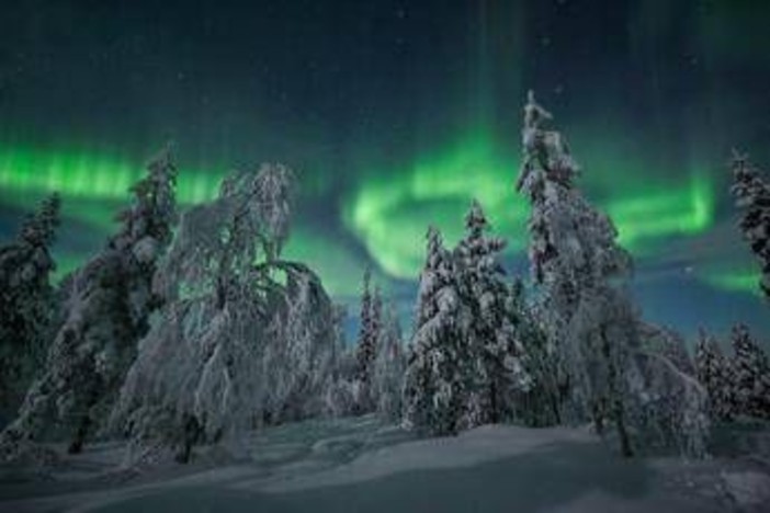 Lorenzo Mirandola, il cacciatore di aurora boreale si racconta in 'Quando il cielo si accende' Lorenzo Mirandola, il cacciatore di aurora boreale si racconta in 'Quando il cielo si accende'