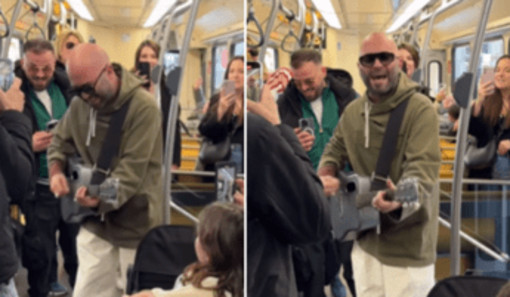 Giuliano Sangiorgi, live sul tram a Milano: &quot;Dove tutto è iniziato&quot;