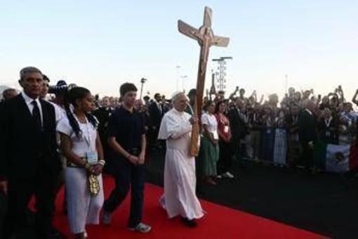 Giubileo giovani, il Papa: &quot;L'amicizia è la strada per la pace, cercate la giustizia per un mondo più umano&quot;