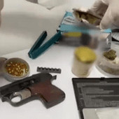 Catania, scoperto laboratorio di "armi fantasma" e droga: arrestato 27enne dalla polizia Catania, scoperto laboratorio di "armi fantasma" e droga: arrestato 27enne dalla polizia