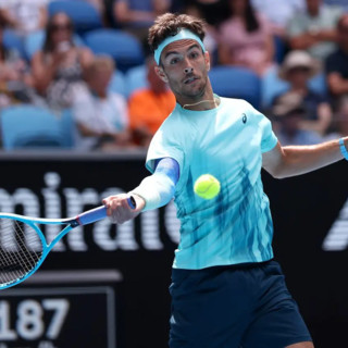 Musetti avanti a Melbourne, sarà derby con Sonego. Out Cocciaretto