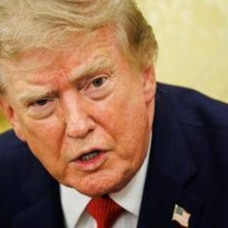 Usa-Iran, scaduta la tregua. Trump ora minaccia l'Oman: "Se vi mettete in mezzo vi bombarderemo"