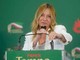 Meloni punge le opposizioni: "Non cantate 'Bollo ciao'?". E mette Vannacci nel mirino: "A scuola tetto a stranieri e stop al burqa"