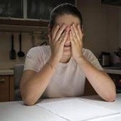 Violenza economica sulle donne, che cos'è: tutte le sfaccettature, l'indagine