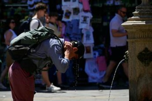 Meteo, in arrivo ondata di caldo sull’Italia: anticiclone africano e temperature fino a 34 gradi Meteo, in arrivo ondata di caldo sull’Italia: anticiclone africano e temperature fino a 34 gradi