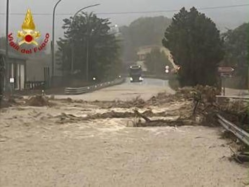 Maltempo sull'Italia, allerta arancione in 6 regioni oggi: la situazione Maltempo sull'Italia, allerta arancione in 6 regioni oggi: la situazione
