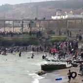 Ceuta, ex ministro Gb: "Errore Spagna con sanatoria sui migranti, Londra sostenga Italia su Schengen" Ceuta, ex ministro Gb: "Errore Spagna con sanatoria sui migranti, Londra sostenga Italia su Schengen"