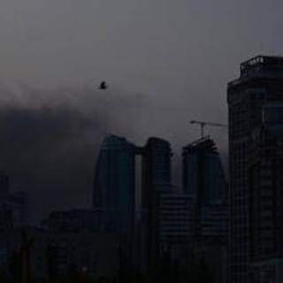 Ucraina, raid russi su Kiev e Odessa: colpito un ospedale