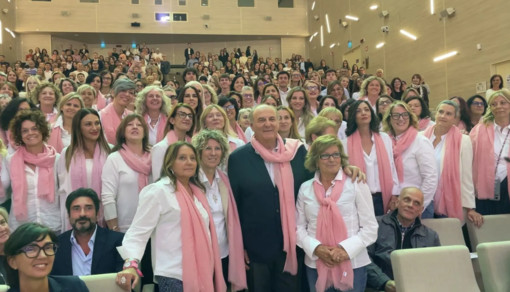 Tumore al seno, “Sorrisi in Rosa” festeggia 10 anni di solidarietà e prevenzione