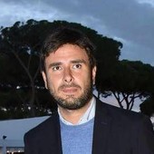 Di Battista, l'operazione a Cuba e il rientro slittato: per ora l'ex M5S non torna in Italia