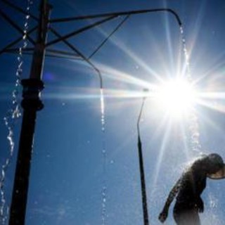 Caldo sempre più forte sull'Italia, oggi bollino arancione in tre città