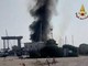Incendio in un rimessaggio di barche a Ostia, alta colonna di fumo sul litorale romano