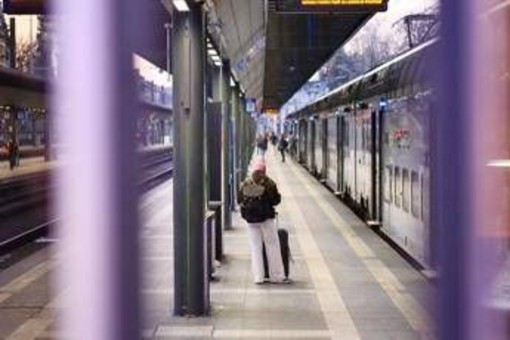Sciopero generale 30 ottobre 2026, venerdì nero: a rischio treni, aerei, bus e scuola