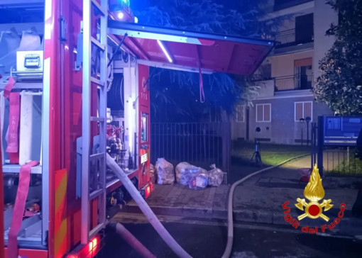 Incendio in un condominio nel Milanese, morti tre componenti famiglia