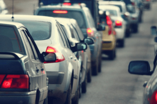 Salerno, crolla tratto di un viadotto in autostrada: nessun ferito ma traffico in tilt Salerno, crolla tratto di un viadotto in autostrada: nessun ferito ma traffico in tilt
