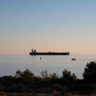 Turchia, petroliera attaccata nel Mar Nero