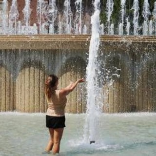 Caldo, oggi allerta arancione in 7 città per le alte temperature