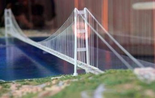Ponte Messina, inchiesta pm Roma per corruzione: 3 indagati, c'è anche ex presidente aggiunto Corte Conti