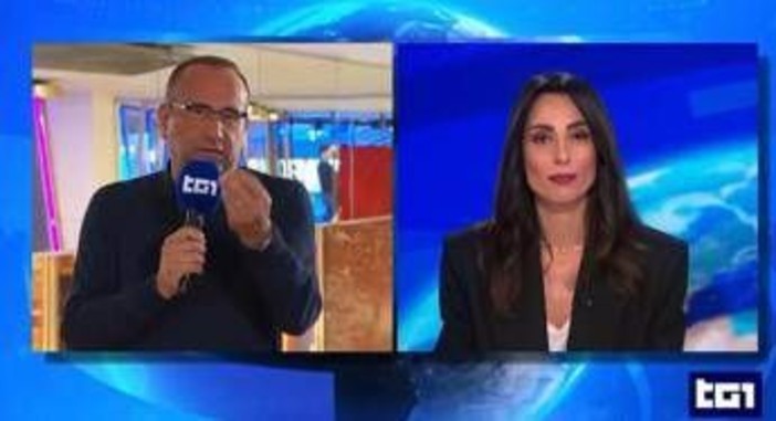 Sanremo, Carlo Conti e la richiesta a sorpresa a Giorgia Cardinaletti: "Conduci la finale del Festival con me?"