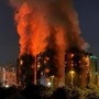 Hong Kong, maxi incendio in un complesso residenziale: almeno 4 morti Hong Kong, maxi incendio in un complesso residenziale: almeno 4 morti