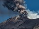 Eruzione Etna, sospesi fino alle 17 i voli in arrivo all'aeroporto di Catania Eruzione Etna, sospesi fino alle 17 i voli in arrivo all'aeroporto di Catania