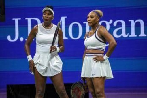 Us Open, sorelle Williams eliminate al primo turno di doppio Us Open, sorelle Williams eliminate al primo turno di doppio