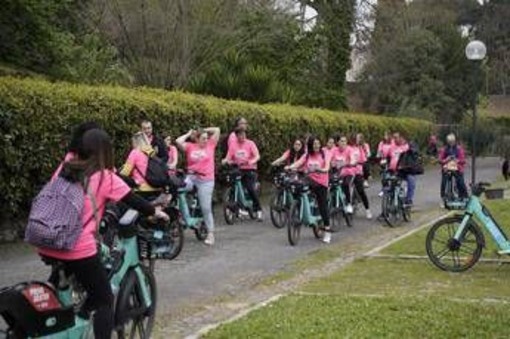 Prevenzione, a Roma la pedalata del Policlinico Campus Bio-medico contro il tumore al seno Prevenzione, a Roma la pedalata del Policlinico Campus Bio-medico contro il tumore al seno