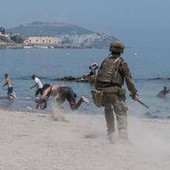 Migranti Ceuta, Italia e Spagna concordano stop a sospensione Schengen Migranti Ceuta, Italia e Spagna concordano stop a sospensione Schengen