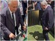 Lotito show a Parma: gioca a biliardino e... sbaglia un rigore - Video
