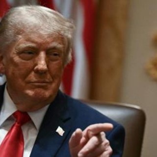 Trump: "Se l'Iran mi uccide, ci sarà una risposta mai vista". Usa e Iran verso nuovi colloqui in Svizzera