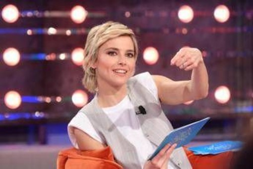 Da noi... a ruota libera, ospiti e anticipazioni oggi domenica 19 ottobre