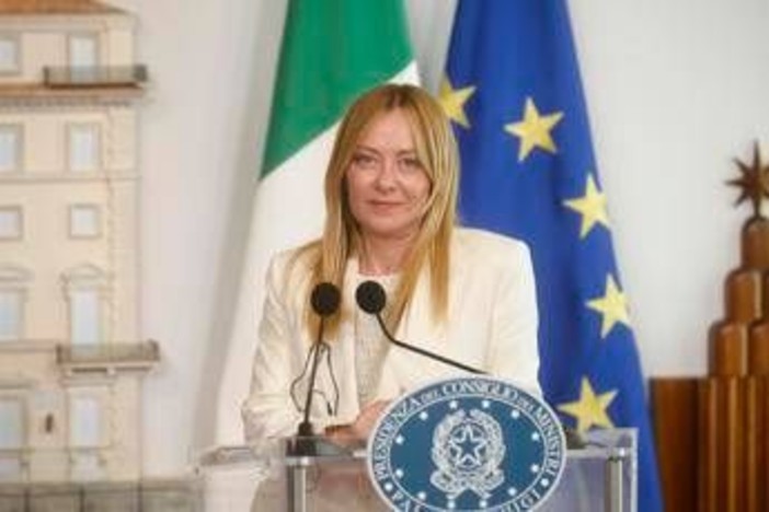 Governo, sulla stampa estera il record di stabilità: "Meloni fa la storia politica dell'Italia" Governo, sulla stampa estera il record di stabilità: "Meloni fa la storia politica dell'Italia"