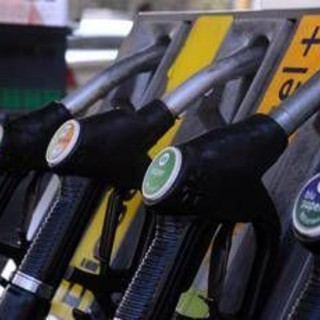 Carburanti, prorogato il taglio delle accise sul diesel fino al 10 settembre Carburanti, prorogato il taglio delle accise sul diesel fino al 10 settembre