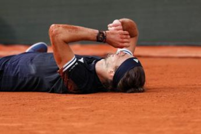 Zverev 'punge' Sinner e Alcaraz: "Non ho bisogno di comprare yacht o Ferrari..." Zverev 'punge' Sinner e Alcaraz: "Non ho bisogno di comprare yacht o Ferrari..."