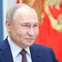 Trump-Putin, auguri tra nonni e dialogo su Ucraina: la telefonata secondo Mosca