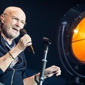 "L'alcol mi ha quasi ucciso". Phil Collins racconta il ricovero e la rinascita "L'alcol mi ha quasi ucciso". Phil Collins racconta il ricovero e la rinascita