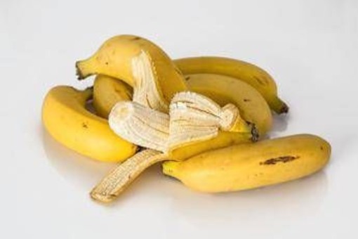 Buccia di banana frullata in acqua, la 'ricetta' per curare le piante Buccia di banana frullata in acqua, la 'ricetta' per curare le piante
