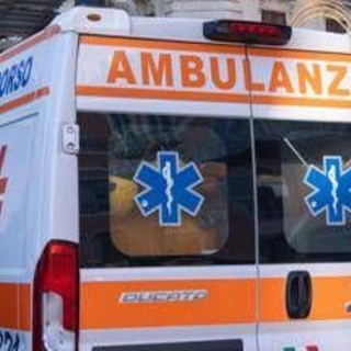 Scontro tra auto e moto nel Pavese, tre morti a Cassinino