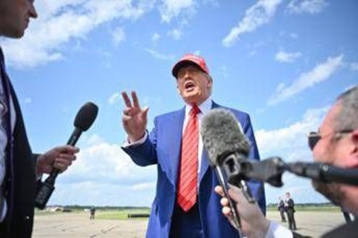 Iran, dialogo con Europa. Trump: &quot;Teheran vuole parlare con me, Israele non si ferma&quot;