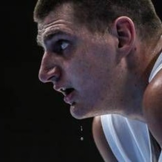 Nba, Jokic stop per infortunio al ginocchio: fermo un mese Nba, Jokic stop per infortunio al ginocchio: fermo un mese
