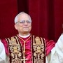 Papa, rito di intronizzazione papale: storia e simbolismo delle vesti pontificie