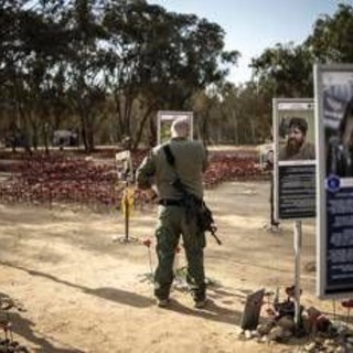 Israele, due anni fa l'attacco del 7/10: cerimonie e manifestazioni per gli ostaggi
