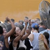 Caldo record, ancora una settimana estrema prima della svolta: le previsioni meteo Caldo record, ancora una settimana estrema prima della svolta: le previsioni meteo