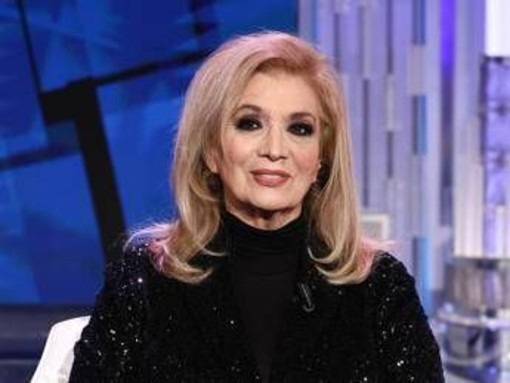 Iva Zanicchi, la pastiglia magica a Domenica In: "Ora posso cantare" Iva Zanicchi, la pastiglia magica a Domenica In: "Ora posso cantare"