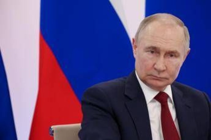Russia, le manovre di Putin spaventano la Finlandia. Trump: &quot;Nessun rischio&quot;